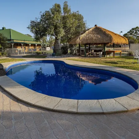 Overlander Homestead Motel
