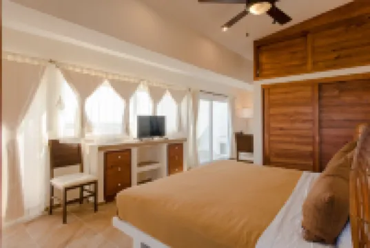 阿爾波爾公寓式客房民宿 鄰近playacar的酒店