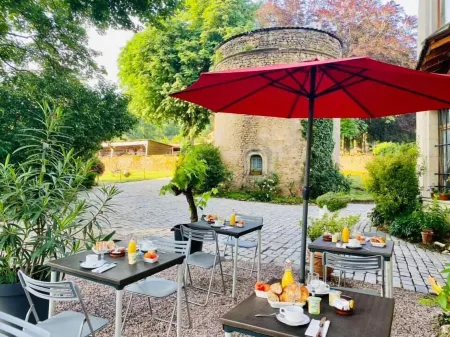 Bed and Breakfast le Château de Morey Отели в г. Понт-а-Муссон