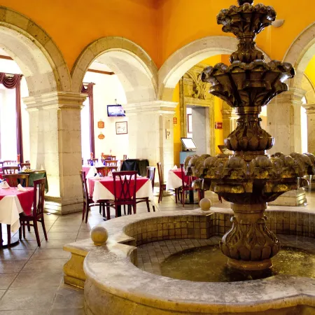 Hotel Morales Historical & Colonial Downtown Core