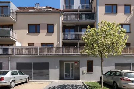 Apartsee Living II. Отели рядом с достопримечательностью «House No. 83 in Prazska Street»