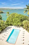 Hilo Hawaiian Hotel, Trademark Collection by Wyndham - piscina