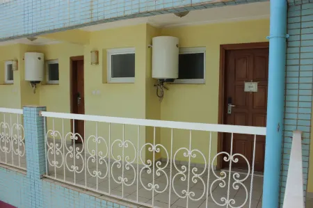 Adamaoua Hotel Отели в г. Нгаундере