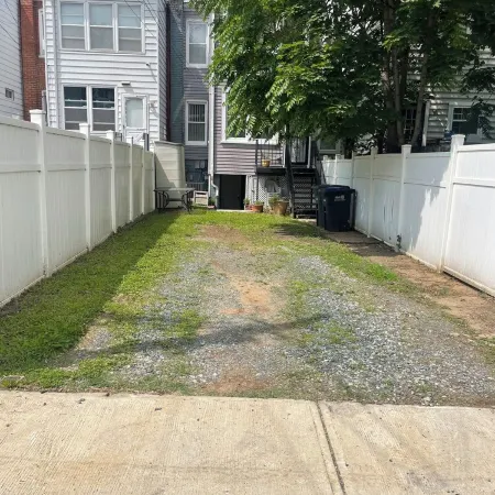 3-bedroom D.C. row house with parking, Metro across the street! WOW Отели рядом с достопримечательностью «Беннинг-роуд»