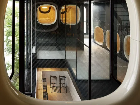 9h Nine Hours Akasaka