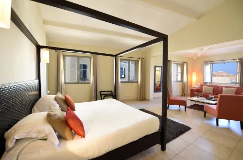 Perla Rossa Hotels in Л'Іль-Русс