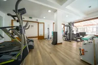 سكاي بورجيس هوتل ألبنهاوس - نادي رياضي