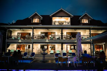 Casa de Leela Self Catering Guest House Отели рядом с достопримечательностью «Анс Саурс Дарджент»