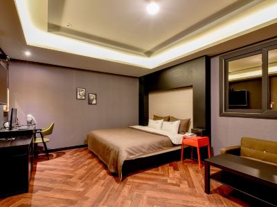 French Code Hotel