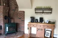 The Sunny G B&B Hotels in Campton