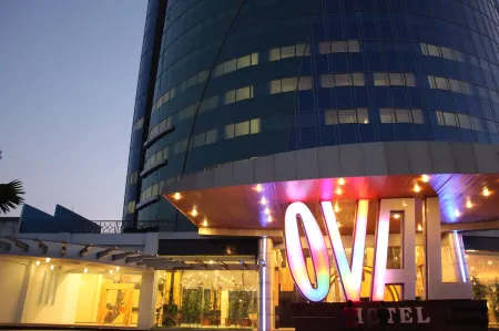 Hotel Oval Отели рядом с достопримечательностью «Зоопарк Сурабая»