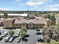 Quality Inn Near Six Flags Discovery Kingdom-Napa Valley - parking