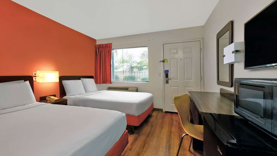 Motel 6 Columbus, GA
