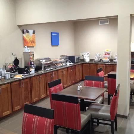 Comfort Inn & Suites Junction City - Near Fort Riley