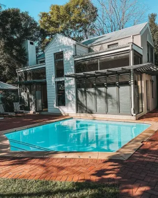 De Haas Living @ Die Laan 40 Hotels near Tokara Restaurant