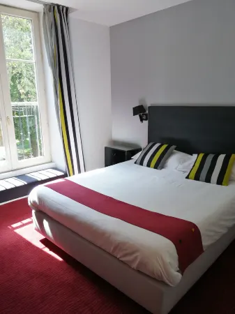 Logis Hôtel Saint Martin Отели в г. Флери-Лез-Обре