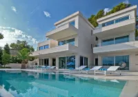Beachfront Villa Seven Sins with Pool - Villas
