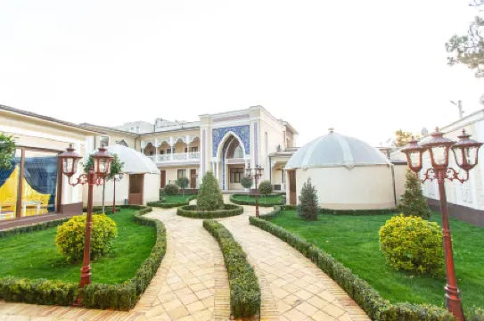 Mirzo Boutique Hotel Отели рядом с достопримечательностью «Рынок Чорсу»