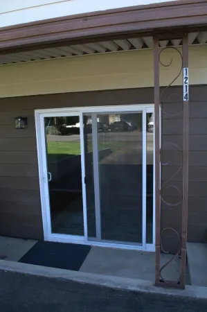 Comfy and Cozy 2-bedroom, 1 bath basement condo in lovely Lewiston with WiFi