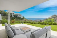 Hillside Flat with Pool in Palo Alto by Costarentals - Ref M49