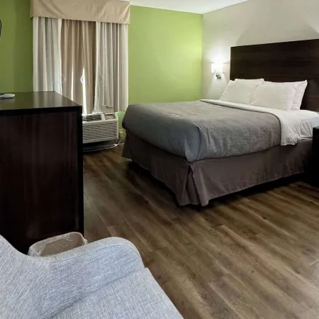 Super 8 by Wyndham Sulphur Lake Charles