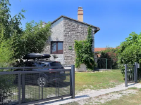 Apartment 1950 Hotels in Fazana