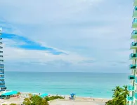 Tides Apt on Hollywood Beach - Sea View