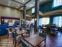 Comfort Suites Waco North - Near University Area Hotels in Waco