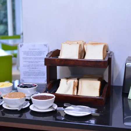 Whiz Prime Hotel Pajajaran Bogor