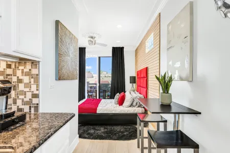 SW Beach Hotel Отели рядом с достопримечательностью «Hermosa Beach Pier»