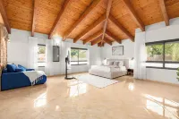 Sea of Galilee Luxury Duplex by Sea N' Rent Hotels in 