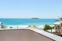 Água Marinha a Passos da Praia