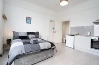 Cosy fully equipped Studio 2, close to University