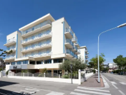 ホテル マイアミ イェーゾロのホテル