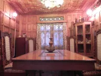 Shabrose Heritage Houseboats