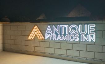 Antique Pyramids Inn