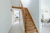 Huswell - Beautiful Vacation Home 'Valkehuisje' in Poperinge Hotels in Poperinge