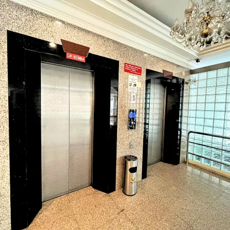 Sky Hotel Chow Kit PWTC Отели рядом с достопримечательностью «Чоу-Кит»