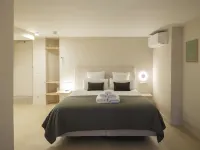Lits de Lo Hotels near St. Peter's Square