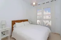 Sunset Paradise - Sleeps 4, Pool, Terrace & Views
