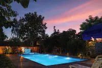Wagharanya Resort - Pools