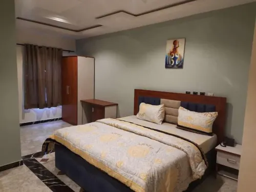 E-Exclusive Hotel