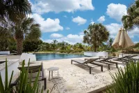 NEW Luxury Ocean View Stay at The Shore Blue Bay Hotels in Sint Michiel