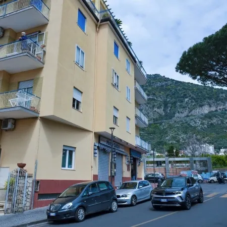 Allegra Apartment - de Vivo Realty Meta di Sorrento