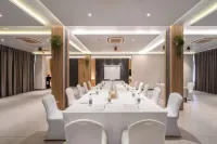 BJ&Radisson SeaView Hotel
