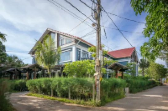 Aira Boutique Hoi An Hotel & Villa Hotels near An Bang Beach