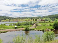 "Rocky Mountains Retreat: Skiing, Hiking, Red Rocks, Evergreen Lake Awaits You "