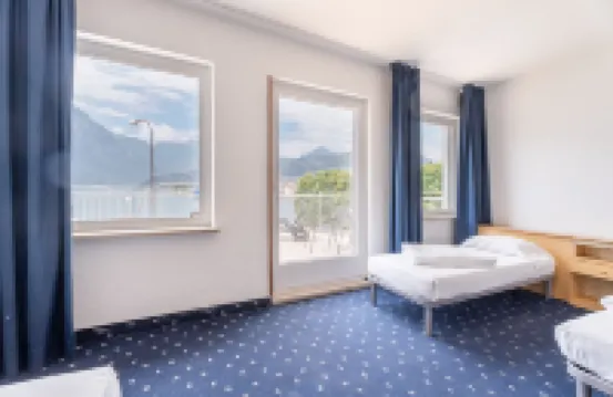 레이크 호텔 이피제니아