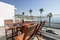 Phaedrus Living Seaview Studio Suite Lighthouse 52 Hotel a 