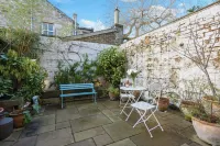 Eskbank Terrace Spacious House Hotel dekat Howlands Park